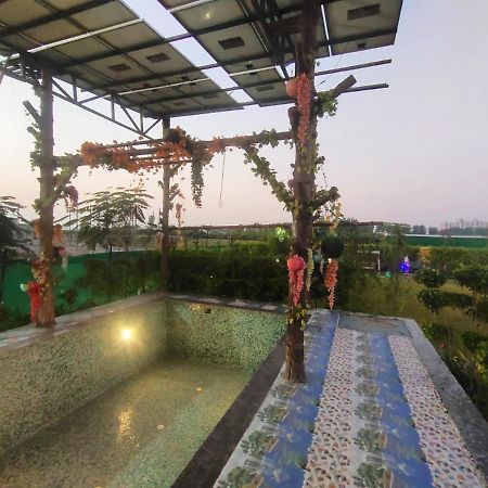 Shaw Estate-Farm House For A Small Parties-Jp Farm Greater Noida Exterior photo