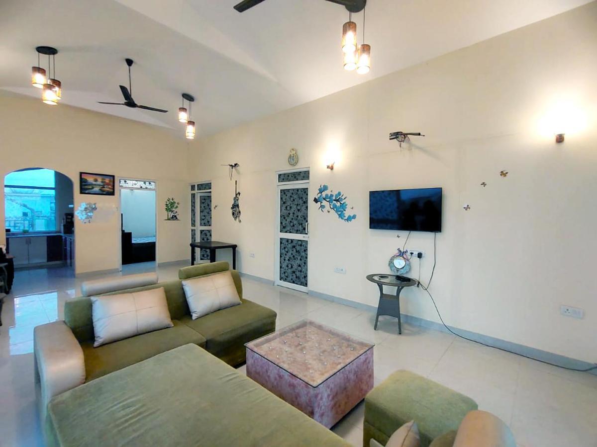 Shaw Estate-Farm House For A Small Parties-Jp Farm Greater Noida Exterior photo
